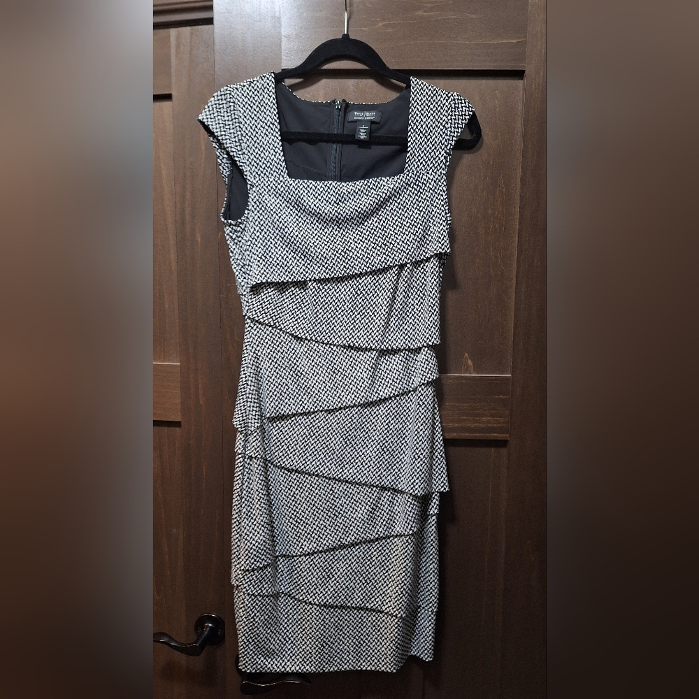 White House Black Market Black and White Layered Midi Dress Sz 8